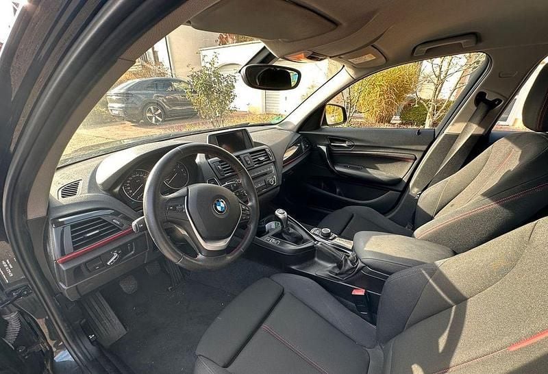 Schwarz Gebraucht 2015 BMW 114 Sport Line Kleinwagen | 5.800 € (Superpreis) - Bild 1/2
