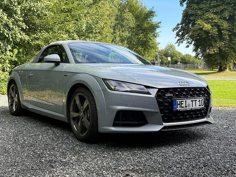 Grau Gebraucht 2019 Audi TT Roadster Sport Cabrio | 36.900 € (Teuer) - Bild 1/3