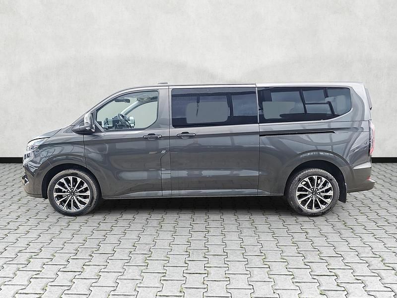Neu Ford Tourneo Titanium X 170 PS (125 kW) 2026 Magneticgrau metallic Van / Kleinbus