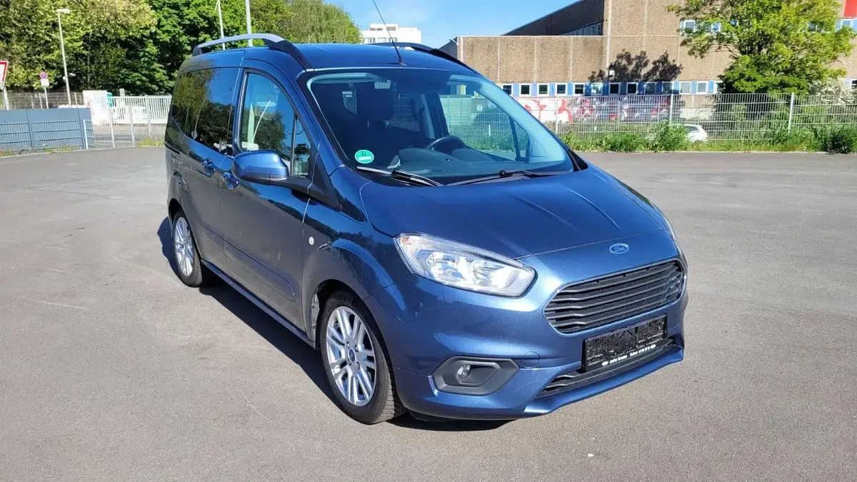 Gebraucht Ford Tourneo Courier Titanium 101 PS (74 kW) 2020 Other Van / Kleinbus