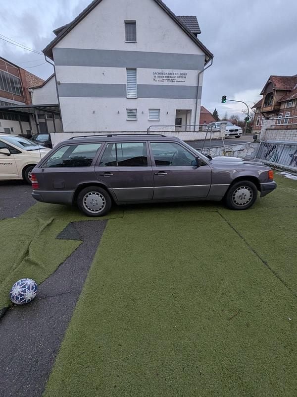 Gebraucht Mercedes 300 81 PS (59 kW) 1992 Beige Kombi