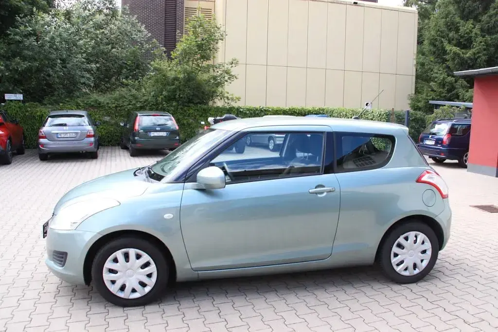 Gebraucht Suzuki Swift 94 PS (69 kW) 2011 Grün Kleinwagen