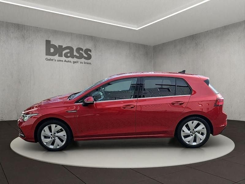 Gebraucht VW Golf VIII Style 150 PS (110 kW) 2022 Kings red metallic Limousine