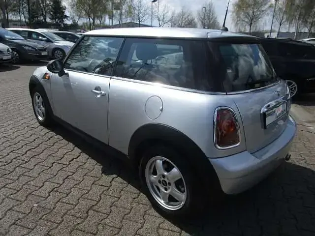 Used Mini ONE 95 HP (69 kW) 2007 Silver Hatchback
