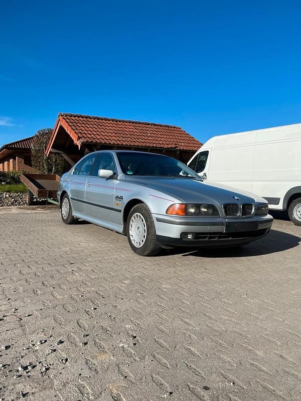 Second-hand BMW 528 193 CP (141 kW) 1996 Argintiu Berlinǎ