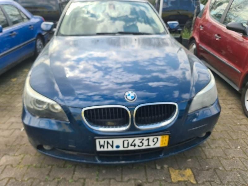 Second-hand BMW 525 192 CP (141 kW) 2005 Albastru Berlinǎ