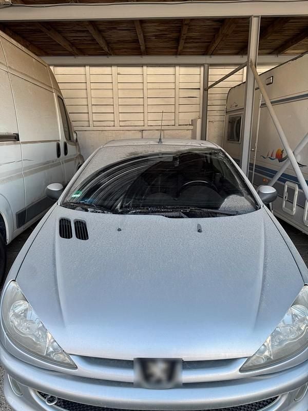 Gebraucht Peugeot 206 CC 109 PS (80 kW) 2005 Grau Cabrio