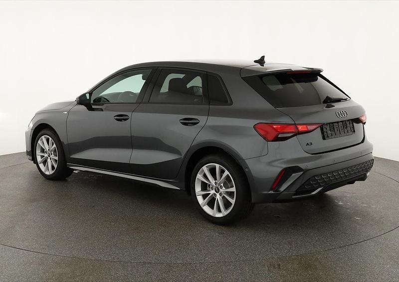 Neu Audi A3 S-Line 150 PS (110 kW) 2025 Daytonagrau perleffekt Limousine
