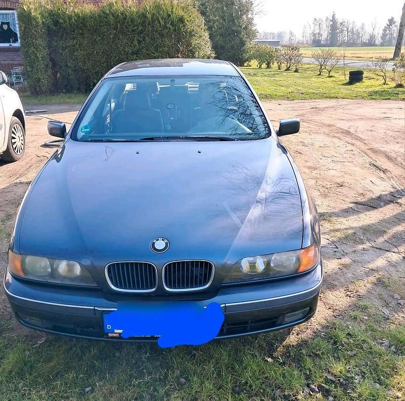 Grau Gebraucht 1997 BMW 528 Limousine | 2.700 € (Superpreis) - Bild 1/4