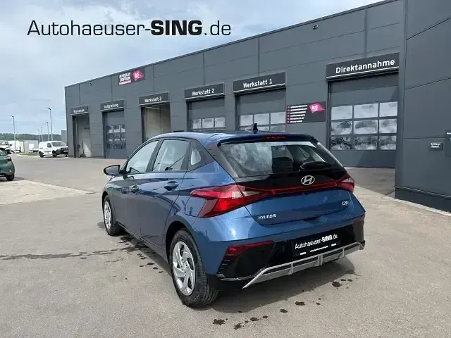 Neu Hyundai i20 90 PS (66 kW) 2026 Blau Kleinwagen