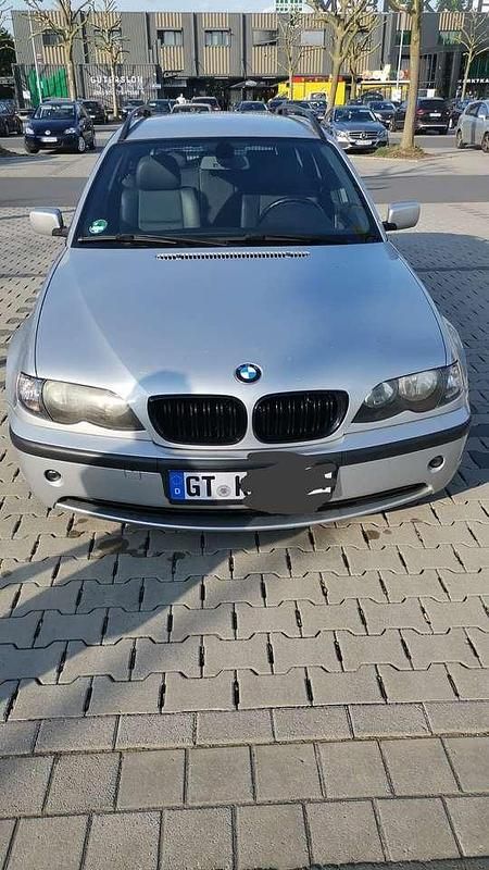 Grau Gebraucht 2003 BMW 320 Lifestyle Kombi | 1.600 € (Guter Preis) - Bild 1/4