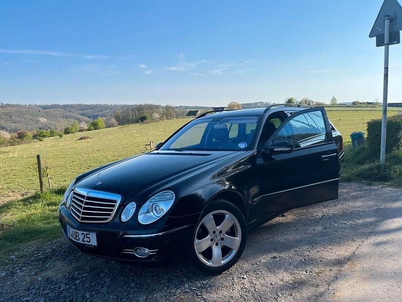Gebraucht Mercedes 320 224 PS (164 kW) 2006 Schwarz Kombi