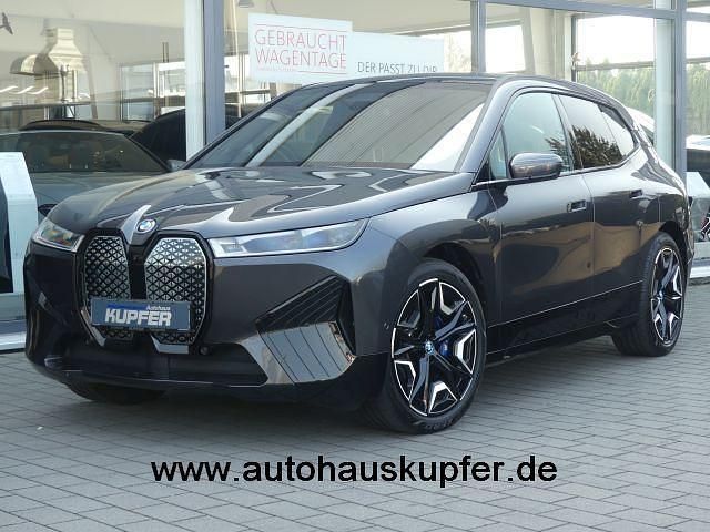 Sophistograu Gebraucht 2023 BMW iX Performance SUV | 71.490 € (Guter Preis) - Bild 1/4