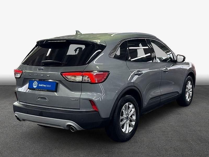 Gebraucht Ford Kuga Titanium 152 PS (111 kW) 2022 Silber SUV