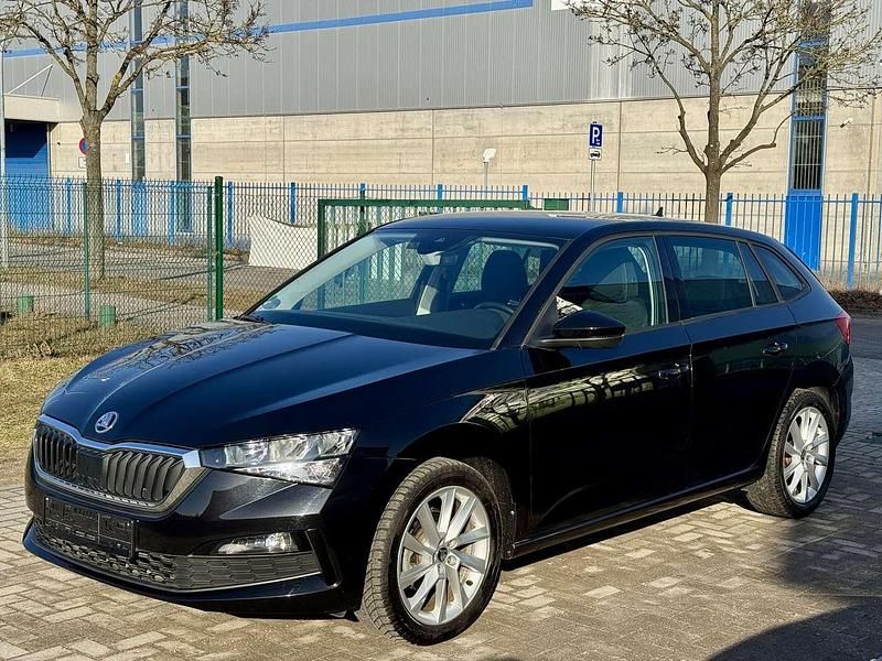 Gebraucht Skoda Scala Ambition 110 PS (80 kW) 2021 Schwarzmagic perleffekt Kleinwagen