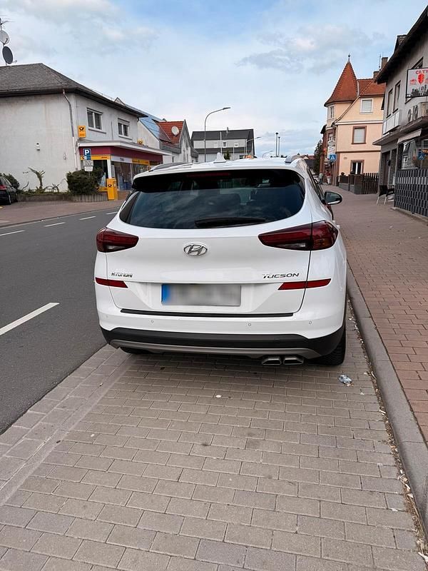 Gebraucht Hyundai Tucson 184 PS (135 kW) 2020 Weiß SUV
