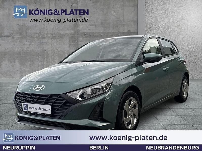 Gebraucht Hyundai i20 Select 79 PS (58 kW) 2025 Mangrove green (grün) Kleinwagen