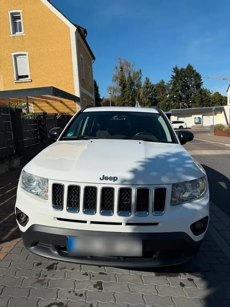 Gebraucht Jeep Compass 150 PS (110 kW) 2011 Weiß SUV