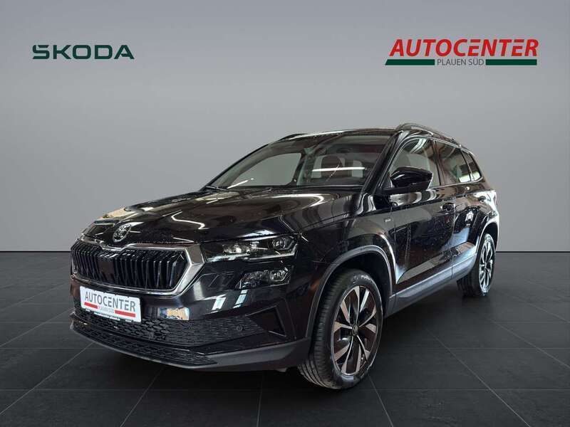 Schwarzmagic perleffekt Neu 2025 Skoda Karoq Selection SUV | 38.800 € (Teuer) - Bild 1/4
