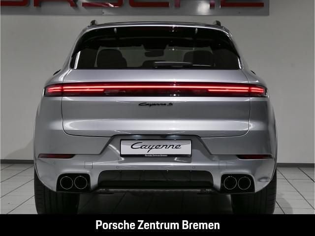 Gebraucht Porsche Cayenne S E-Hybrid Black Edition 519 PS (381 kW) 2025 Silber SUV