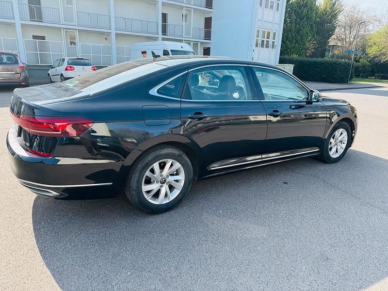 Gebraucht VW Passat 156 PS (114 kW) 2023 Schwarz Kombi