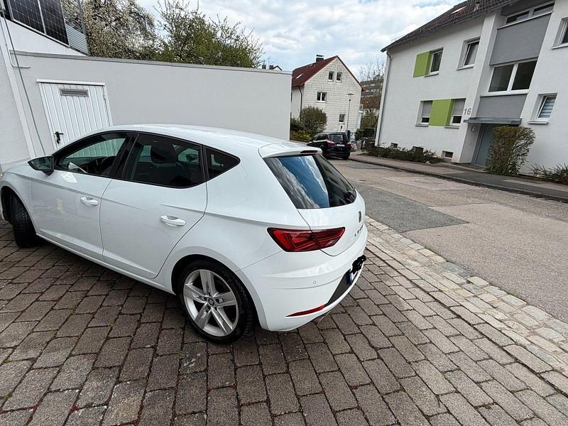 Second-hand Seat Leon FR 150 CP (110 kW) 2018 Alb Berlinǎ