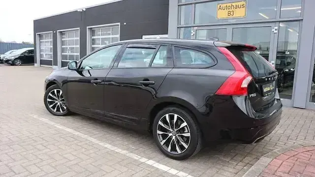 Gebraucht Volvo V60 Linje Svart 150 PS (110 kW) 2017 Schwarz Kombi