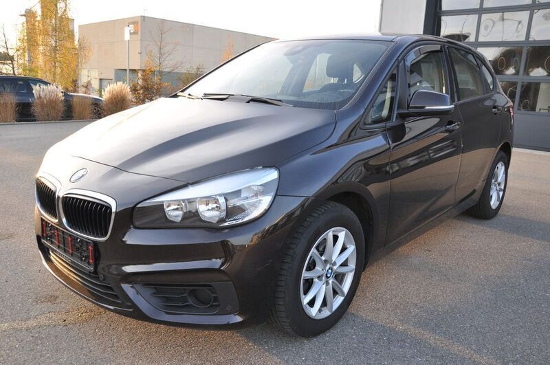 Gebraucht BMW 216 Active Tourer 116 PS (85 kW) 2015 Braun Van / Kleinbus
