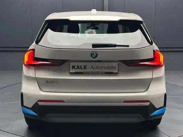 Gebraucht BMW iX1 Performance 230 kW (313 PS) 2023 Weiß SUV