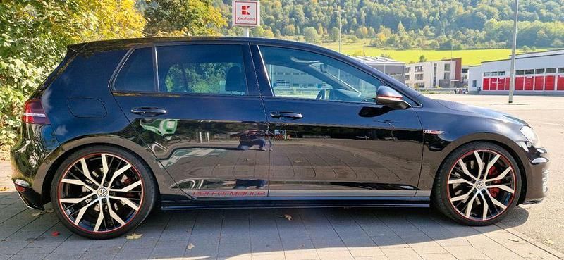 Schwarz Gebraucht 2014 VW Golf VII GTI Limousine | 18.000 € (Teuer) - Bild 1/4