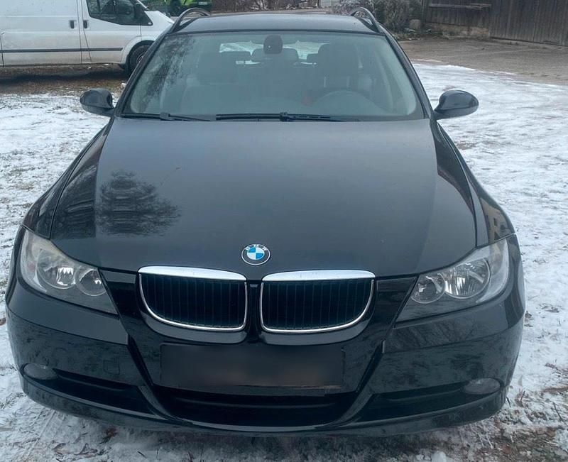 Schwarz Gebraucht 2007 BMW 320 Kombi | 2.989 € (Guter Preis) - Bild 1/4