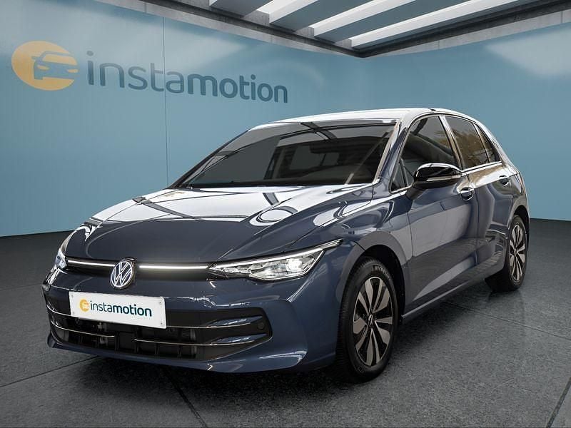 Blau Gebraucht 2025 VW Golf VIII Kleinwagen | 31.049 € (Fairer Preis) - Bild 1/4