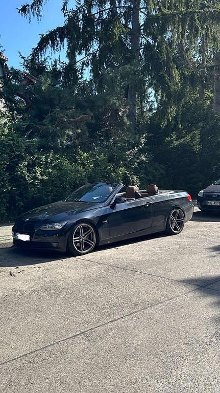 Schwarz Gebraucht 2007 BMW 325 Cabriolet Performance Cabrio | 9.899 € (Fairer Preis) - Bild 1/4