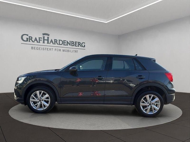 Gebraucht Audi Q2 Comfort 116 PS (85 kW) 2024 Grau SUV