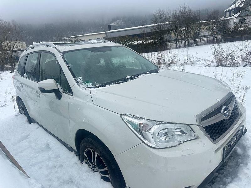Gebraucht Subaru Forester Exclusive+ 147 PS (108 kW) 2015 Weiß SUV