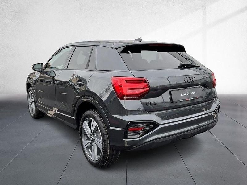 Neu Audi Q2 Advanced Plus 150 PS (110 kW) 2025 Manhattangrau metallic SUV