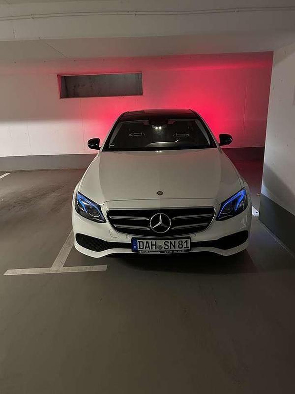 Gebraucht Mercedes E220 Avantgarde 194 PS (142 kW) 2017 Limousine