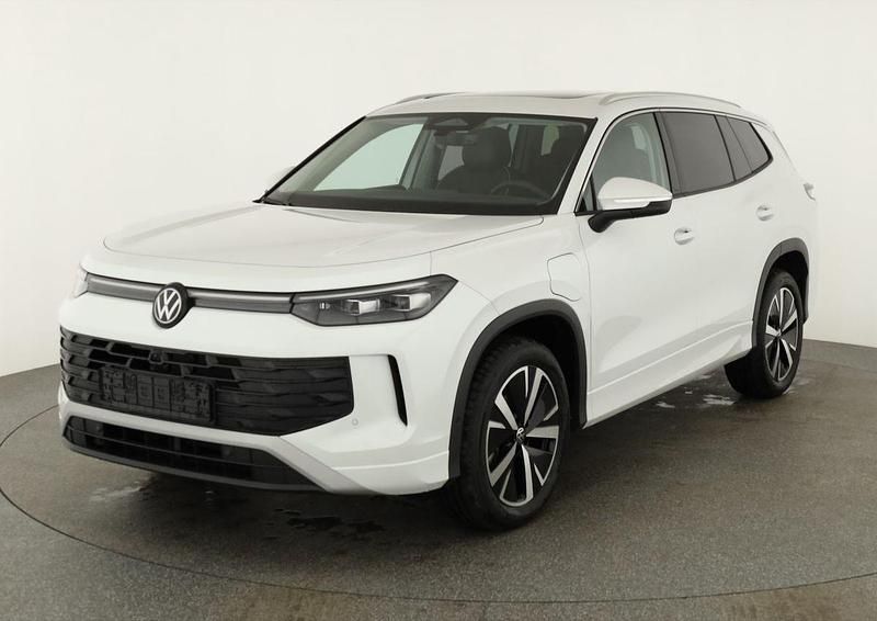Neu VW Tayron Life 204 PS (150 kW) 2025 Oryxweiß perlmutteffekt SUV