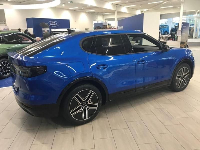 Gebraucht Ford Capri Premium 210 kW (286 PS) 2025 Blue my mind metallic SUV