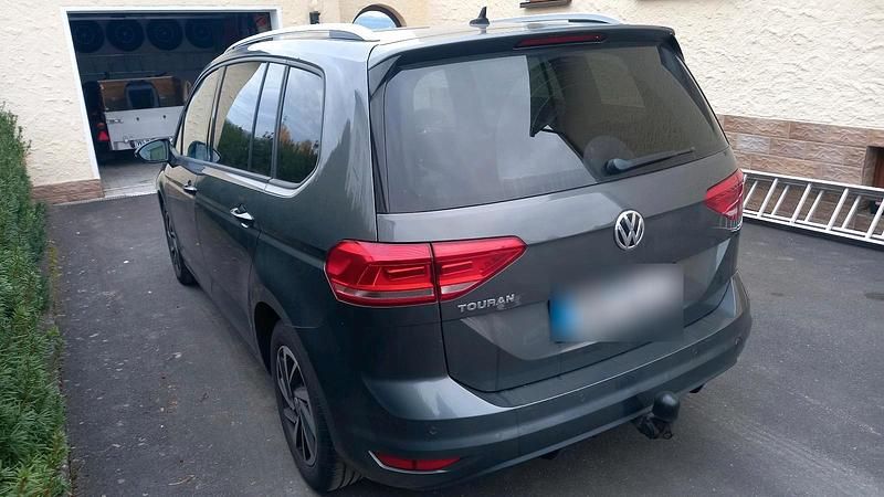 Gebraucht VW Touran Join 116 PS (85 kW) 2018 Grau Van / Kleinbus
