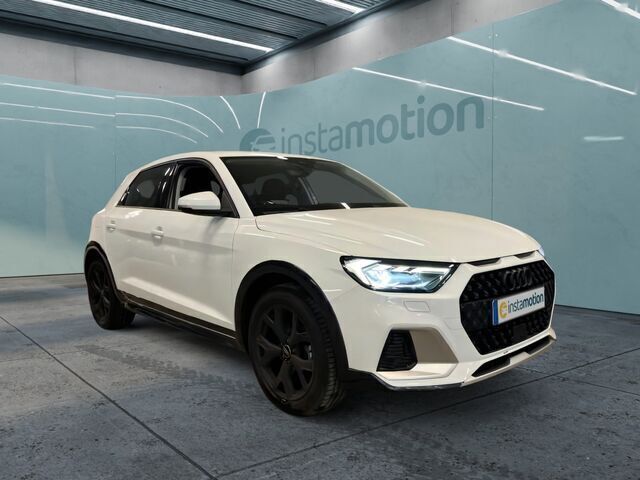 Weiß Gebraucht 2023 Audi A1 Sport Kleinwagen | 22.790 € (Fairer Preis) - Bild 1/2