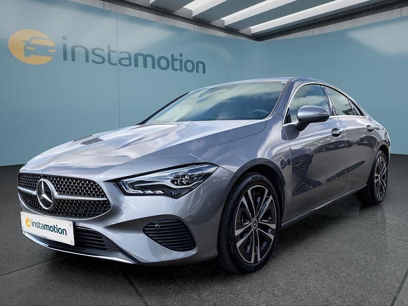 Grau Gebraucht 2024 Mercedes CLA180 Limousine | 31.449 € (Guter Preis) - Bild 1/4