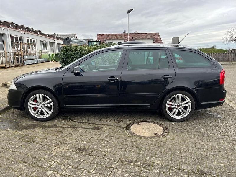 Gebraucht Skoda Octavia Ambiente 170 PS (125 kW) 2008 Schwarz Kombi
