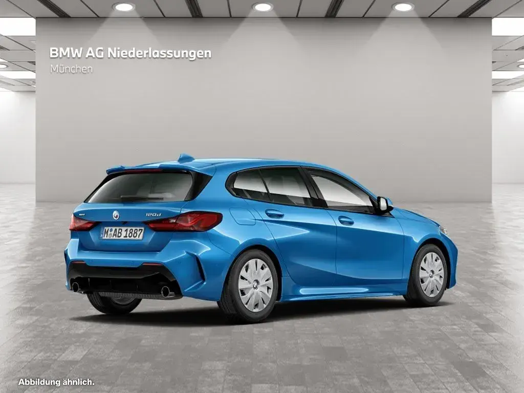 Käytetty BMW 120 Performance 190 HP (139 kW) 2023 Sininen Viistoperä