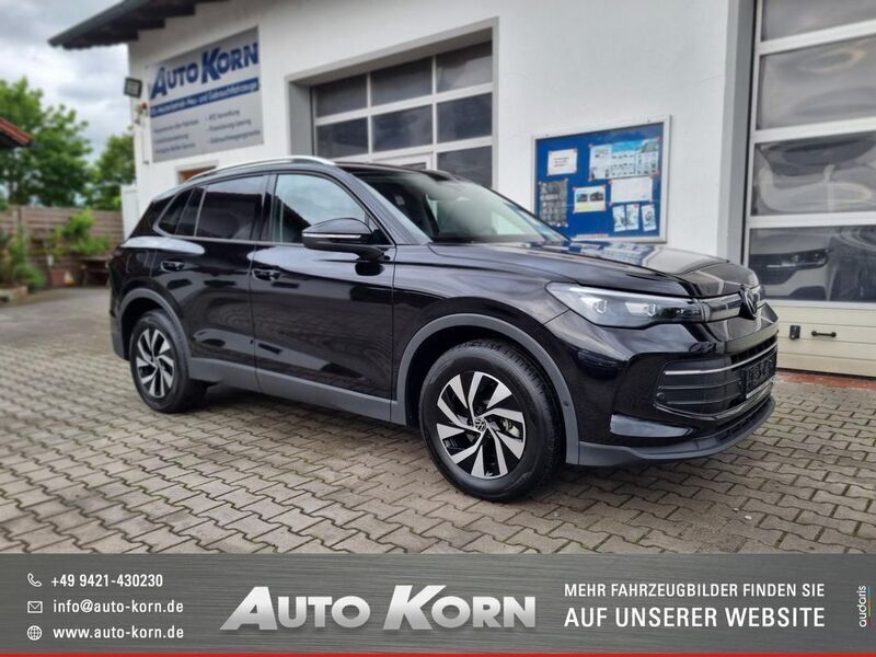 Deep black perleffect Neu 2024 VW Tiguan SUV | 37.980 € (Superpreis) - Bild 1/4