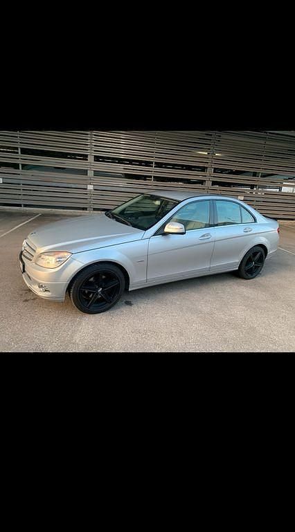 Gebraucht Mercedes C230 204 PS (150 kW) 2008 Silber Limousine