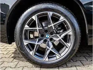 Gebraucht BMW X3 M Sport 197 PS (144 kW) 2025 Schwarz (black sapphire) SUV