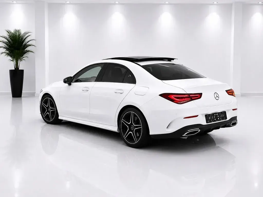Gebraucht Mercedes CLA220 AMG line 190 PS (139 kW) 2019 Weiß Coupé