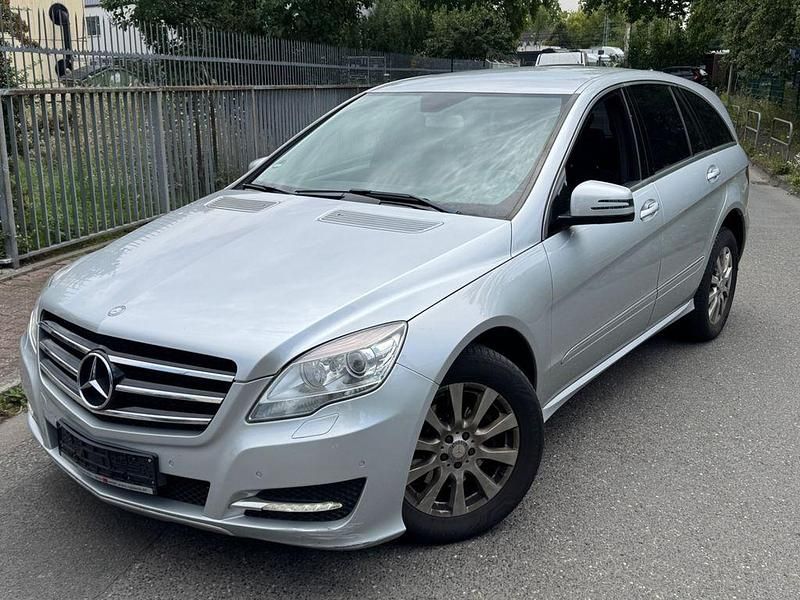 Silber Gebraucht 2012 Mercedes R350 Van / Kleinbus | 7.999 € (Superpreis) - Bild 1/4