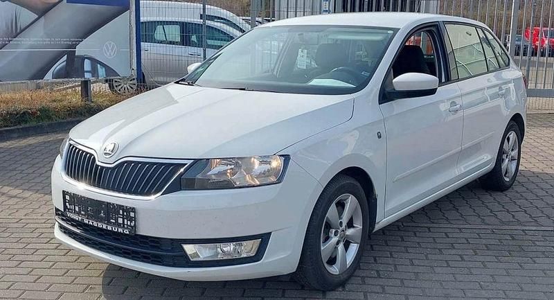 Gebraucht Skoda Rapid Ambition 105 PS (77 kW) 2015 Weiß Kleinwagen